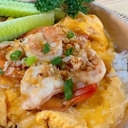 ข้าวไข่ข้นกุ้งกระเทียม