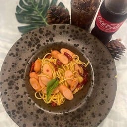 สปาเก็ตตี้ สไปซี่ไส้กรอกรมควัน