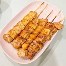 พุงแซลม่อนย่าง ถนนหลังเมือง