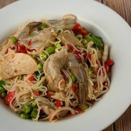 ยำขนมจีนกุ้งสด