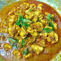 แกงเผ็ดไก่ เครื่องแกงใต้ ใส่ใบยี่หร่า