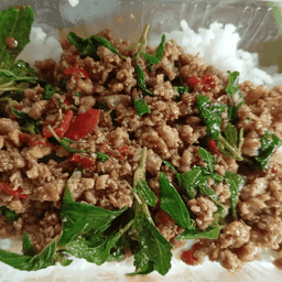 ข้าวผัดกะเพราหมูสับ