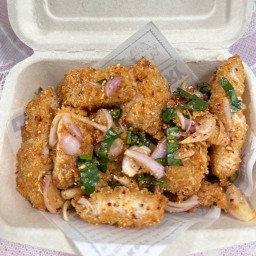 ไก่กรอบ ยำแซบ