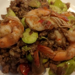 สะตอผัดกะปิหมูสับกุ้งราดข้าว