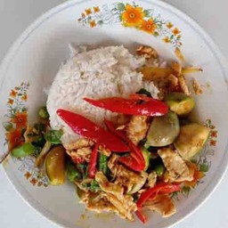 ข้าวแกงป่าแห้ง