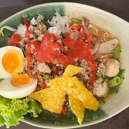 ก๋วยเตี๋ยวเย็นตาโฟต้มยำไข่