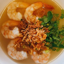 ก๋วยจั๊บเส้นสดกุ้งสด