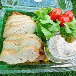 สลัดหมูย่าง