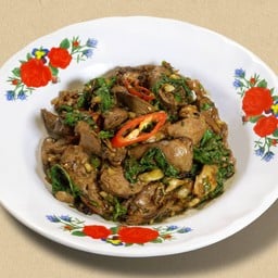 เครื่องในไก่ผัดกะเพรา