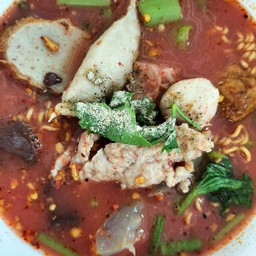 ไวไวเย็นตาโฟต้มยำ