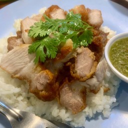 ข้าวหมูทอด