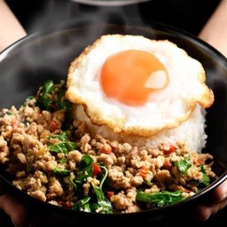 ข้าวกระเพราไก่ไร้น้ำมัน