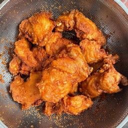 สะโพกไก่ทอดชิ้นใหญ่