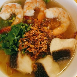 ก๋วยจั๊บเส้นสดปลากุ้ง