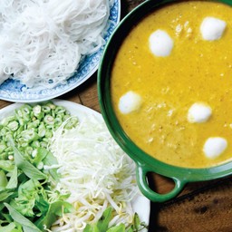 ขนมจีนน้ำยาปูภูเก็ต (รับประทานได้ 3-4 ท่าน)