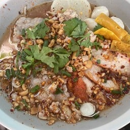 เกาเหลาต้มยำหมู