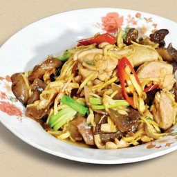 ไก่ผัดขิงเห็ดหูหนู