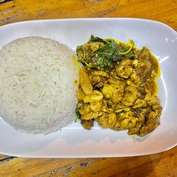 ข้าวผัดพริกแกงใต้(ราดข้าว)