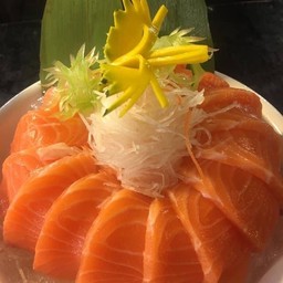 แซลมอนซาซิมิSize M