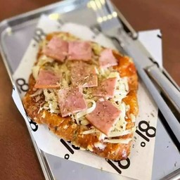 Croffle Pizza ครัฟเฟิลพิซซ่า