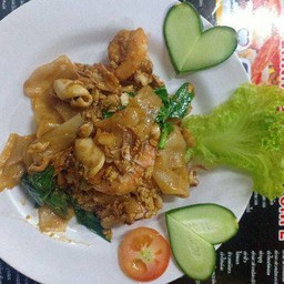 ผัดซีอิ้วรวมมิตร