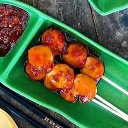 A2. ลูกชิ้นเนื้อปิ้ง (3 ไม้)