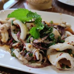 ลาบปลาหมึก