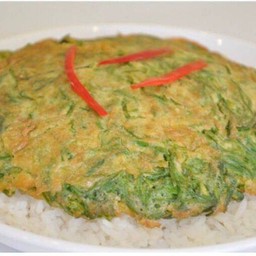 ข้าวไข่เจียวชะอม(เล็ก) + แกงส้มกุ้ง