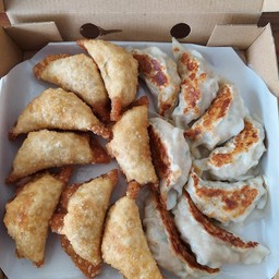 เกี๊ยวซ่า 16 ชิ้น