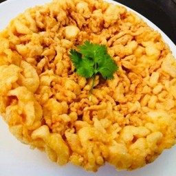 ข้าวไข่กรอบ + ต้มยำทะเล