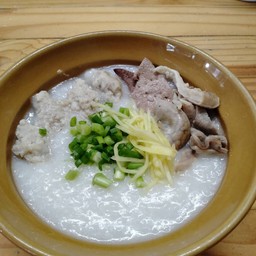 โจ๊กหมูพร้อมเครื่องใน (ธรรมดา)