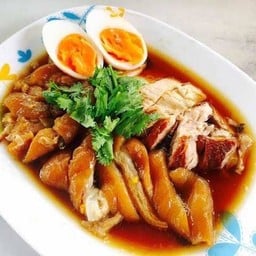 ขาหมู เนื้อ หนัง (กับข้าว)