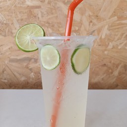 น้ำมะนาวเย็นๆ