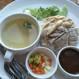ถิงถิงข้าวหมูทอดจิ้มแจ่วข้าวไข่เจียวทรงเครื่องข้าวมันไก่อาหารตามสั่งก๋วยเตี๋ยวเรือรสเด็ดข้างวัดกำเหน ถิงถิงข้าวหมูทอด