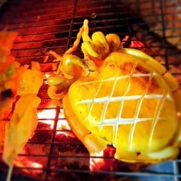 เต๋อ หมึกย่าง ตลาดอิ่มเอม