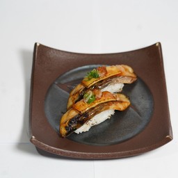 ข้าวปั้นหน้าปลาซาบะซีส