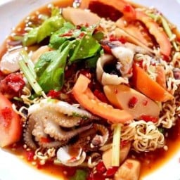 ร้านยำยามเย็น