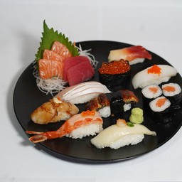 ซาซิมิ&นิกิริดีลักซ์