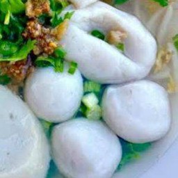 ก๋วยเตี๋ยว ลูกชิ้นปลา