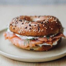 Smoked salmon bagel