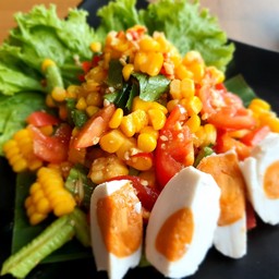ตำข้าวโพดไข่เค็ม