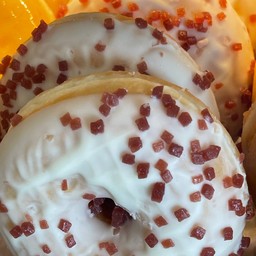 โดนัทครีมมี่สตรอเบอร์รี่