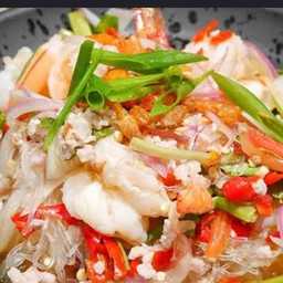 ยำวุ้นเส้นทะเล