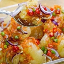ยำส้มโอน้ำปลาหวาน