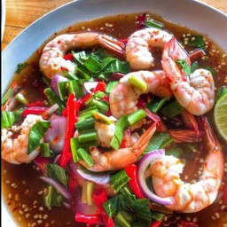 ยำกุ้งสุก