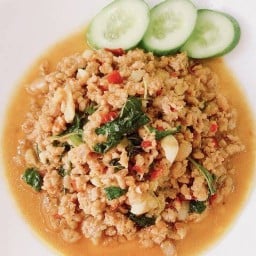 เจ๊ชม ข้าวกะเพรา  ( ตลาดพลู ) ซอยวุฒากาศ 27