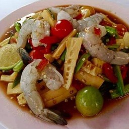 ตำปลาร้ากุ้งสดหน่อไม้