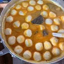 ขนมจีนน้ำยากะทิ อกไก่