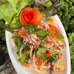 ยำไข่ดาว