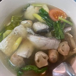 ต้มยำปลากระพงโป๊ะแตก